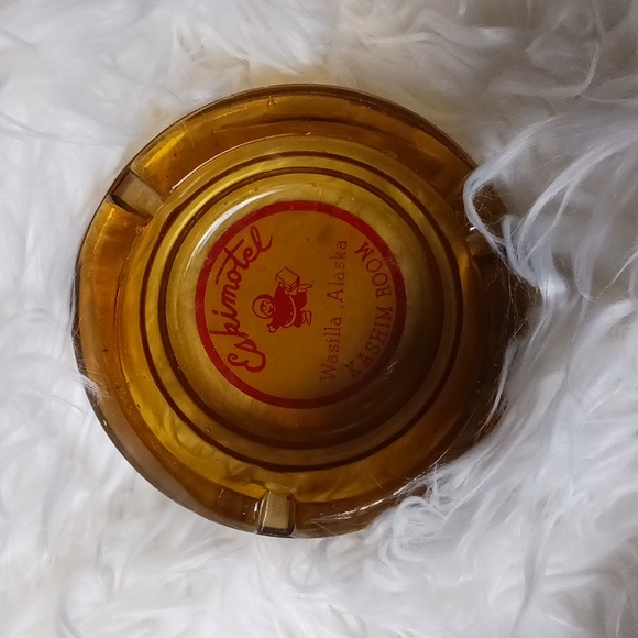 Vintage Eskimotel Ashtray - Picture 3 of 4